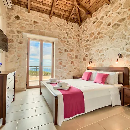 Traditional 1 Villa