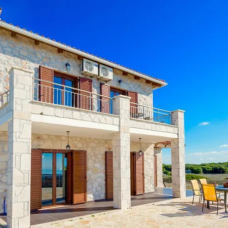 Villa Traditional 1